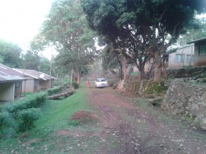 Unsere "Strasse", hinten rechts wohnen wir.