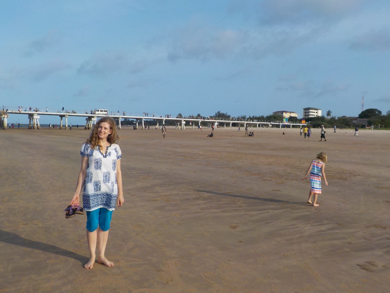 Bei Ebbe am Stadtstrand